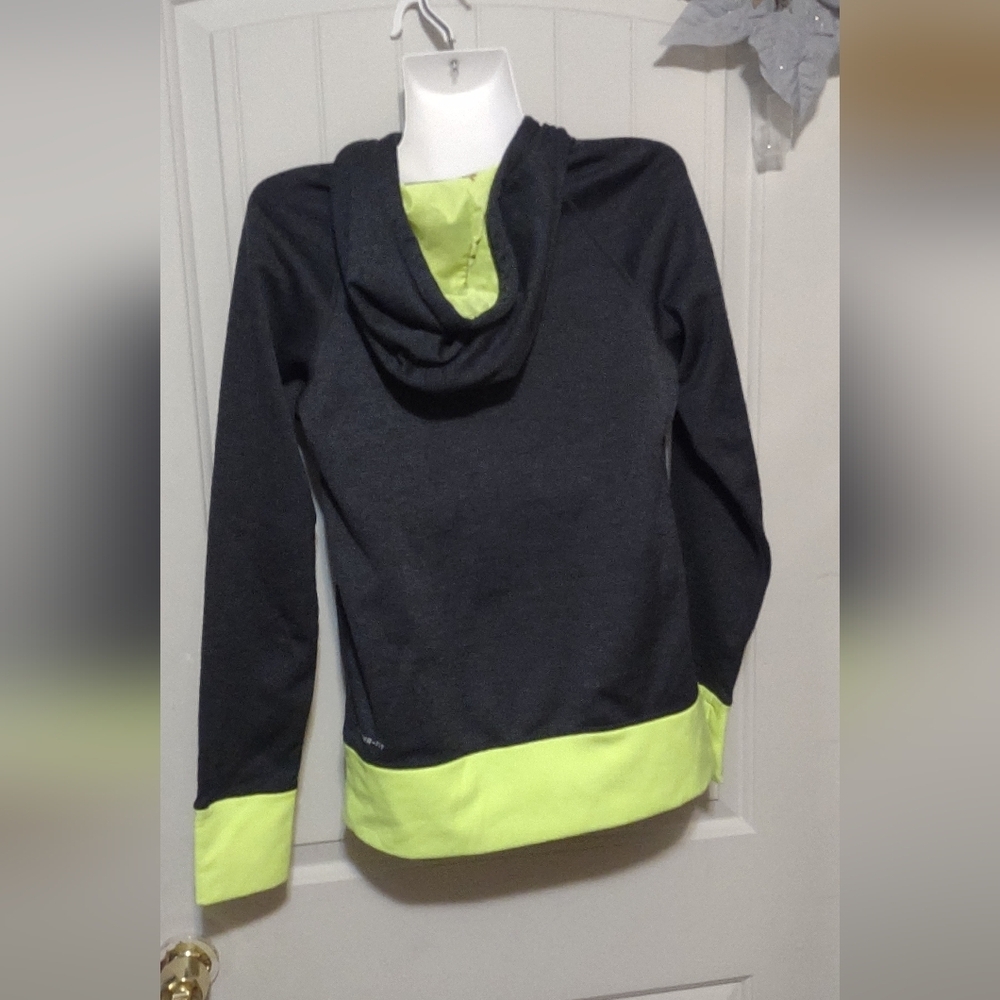 Nike sweater for women size small - Picture 2 of 4